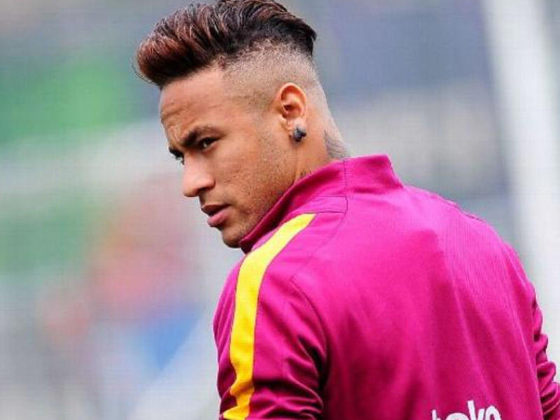 Neymar onu tənqid edənlərə bu cavabı verdi