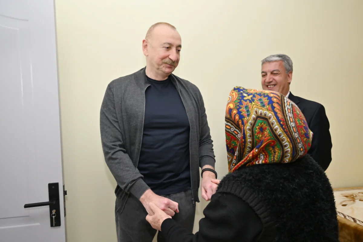 На странице президента Ильхама Алиева в соцсети опубликован видеоролик с поездки в Шушу