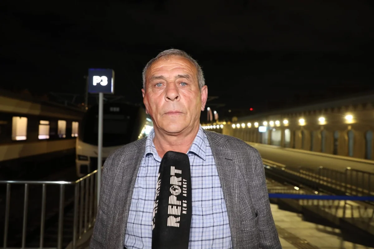 Пассажир, следующий из Баку в Тбилиси: Путешествовать на поезде очень выгодно с точки зрения стоимости проезда