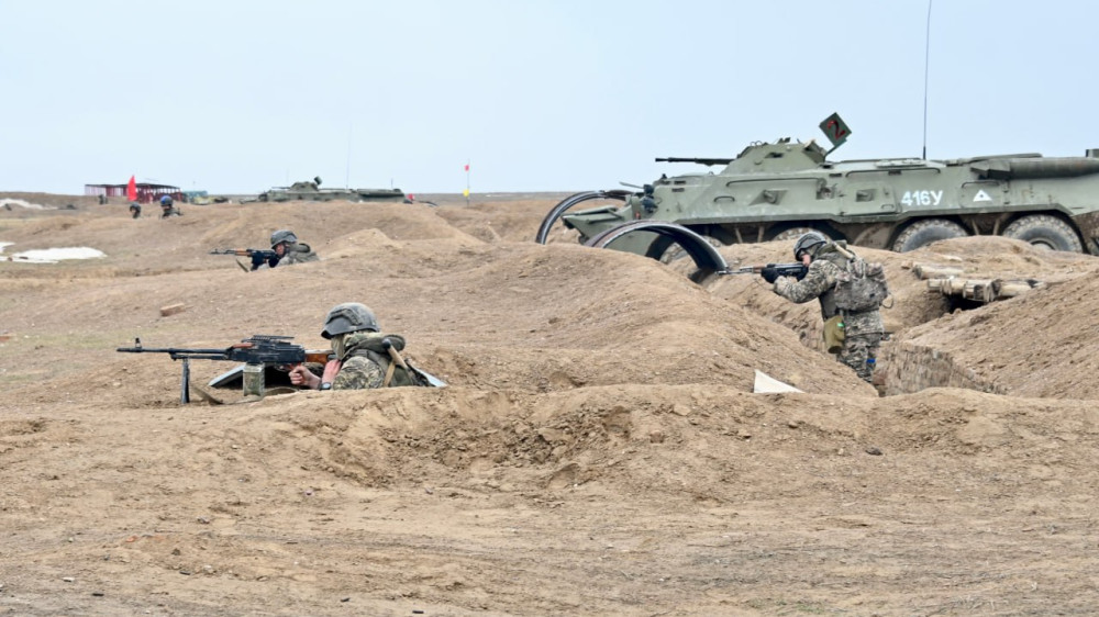 3000 взрослых казахстанцев заберут в армию на месяц - кого это не коснётся
