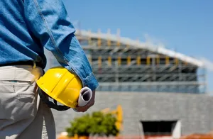 Более 18% наемных работников в Азербайджане заняты в торговле и ремонте транспорта