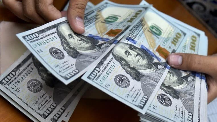 За 4 месяца 2026 года в Кыргызстан поступил почти $1 млрд через денежные переводы