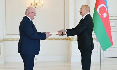 Алиев принял нового посла Великобритании в Азербайджане