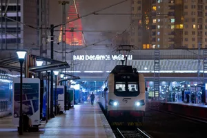 Движение пассажирского поезда в Балакен временно приостановят
