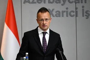 Орбан уходит, Сийярто остается
