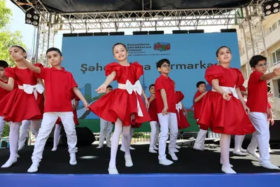 В Ичеришехер в рамках WUF13 были организованы культурно-развлекательные программы