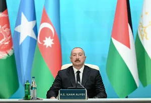 Президент Ильхам Алиев: Нам необходимо продолжать усилия по превращению Азербайджана в транспортный узел (ВИДЕО)