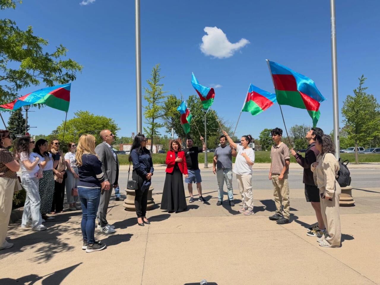 Флаг Азербайджана подняли в Ниагара-Фолс