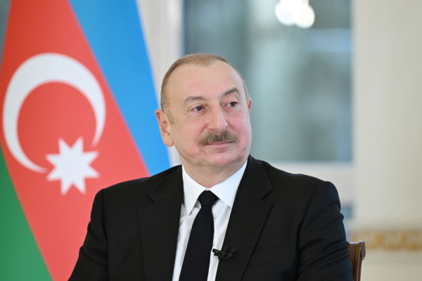 Ильхам Алиев принял новоназначенных послов