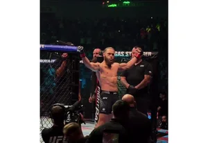 narmin_kazymzade побывала на UFC в Баку