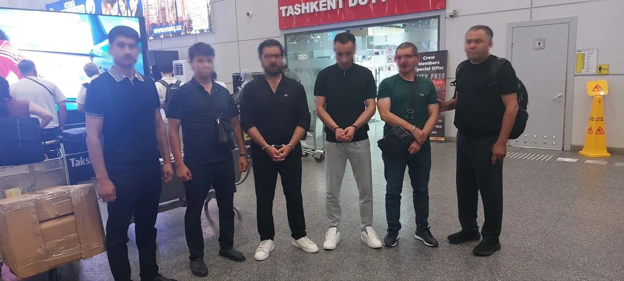 Трое узбекистанцев, находившихся в международном розыске, задержаны в Турции 09:22 / 23.07.2026 09:22 / 23.07.2026 Трое узбекистанцев, находившихся в международном розыске, задержаны в Турции