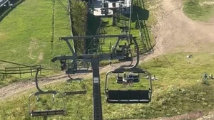 Люди застряли на канатной дороге Шымбулака во время блэкаута в Алматы – видео