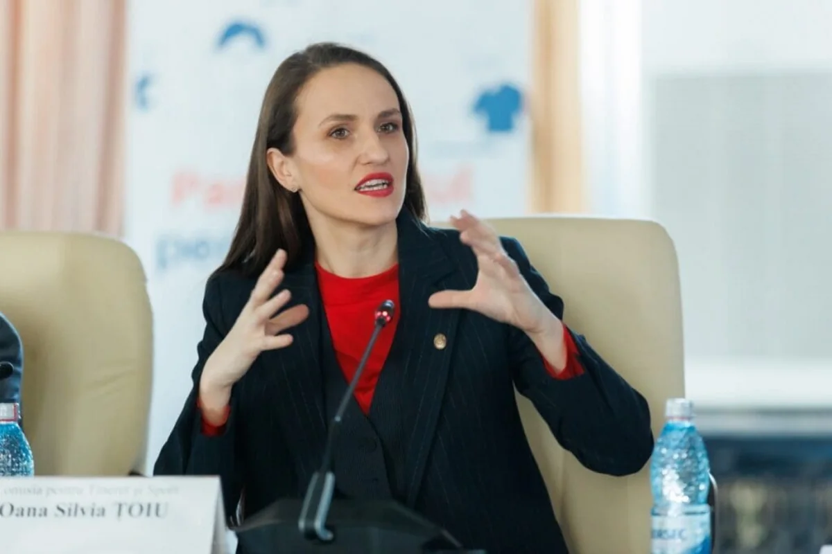 Глава МИД Румынии: Бухарест подтверждает прочное стратегическое партнерство с Баку