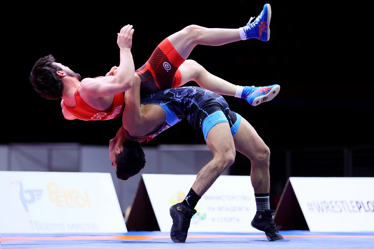 Азербайджанский борец Юфис Дурсунов взял золото чемпионата Европы в Скопье