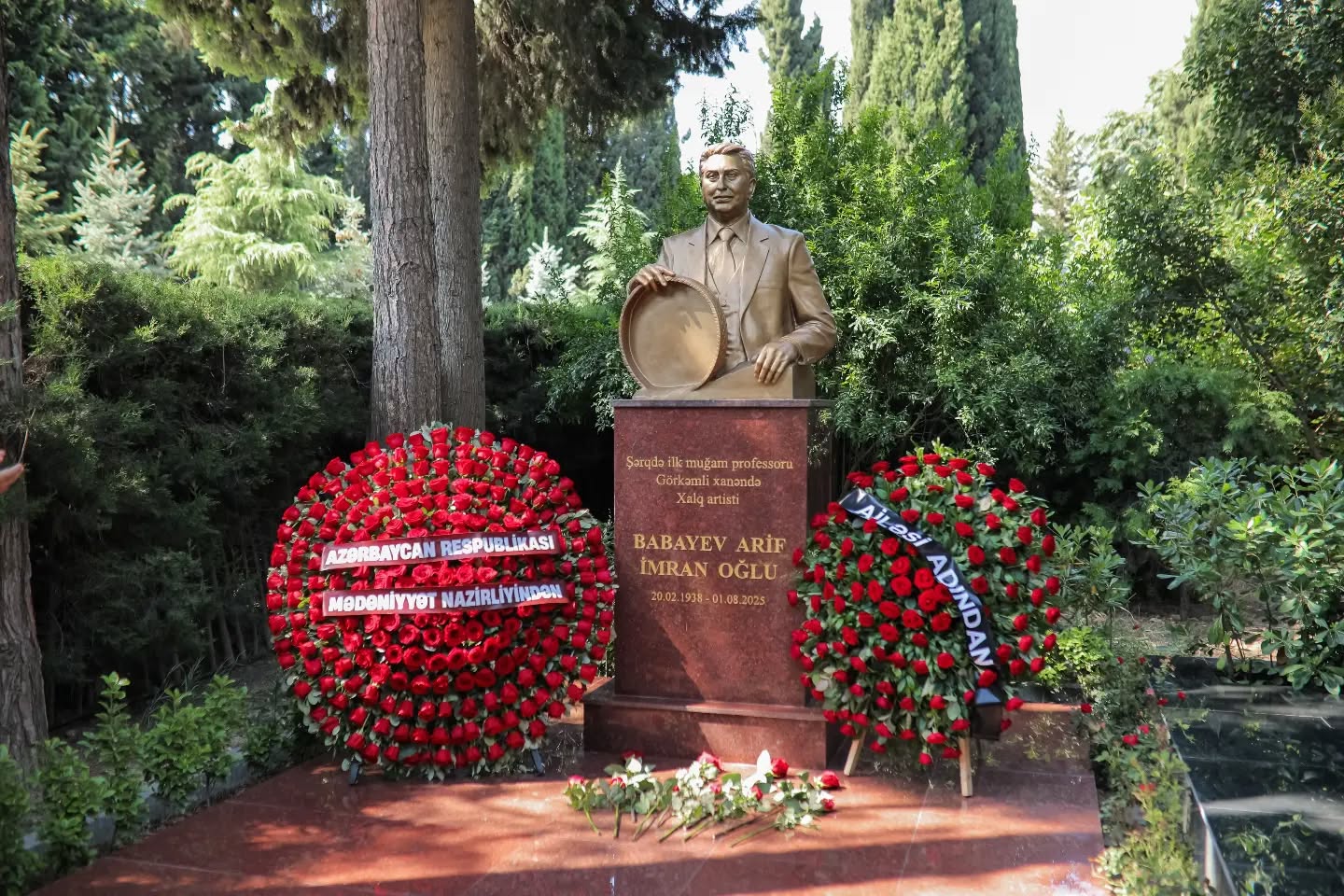 В Баку почтили память выдающегося ханенде Арифа Бабаева (ФОТО)