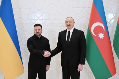 Зеленский поздравляет Алиева
