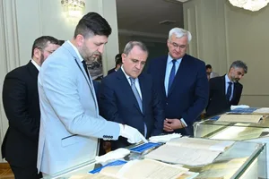 Байрамов ознакомился в Киеве с архивами о дипломатической миссии АДР