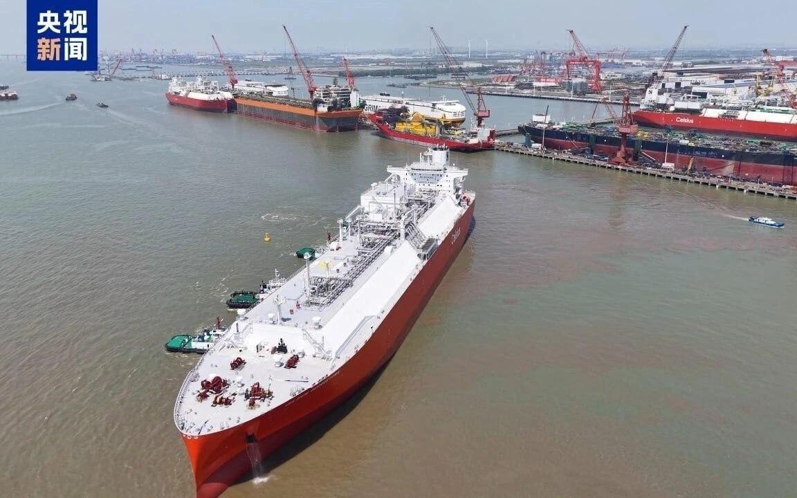 Çin ölkənin ən böyük LNG tankerini istismara verdi