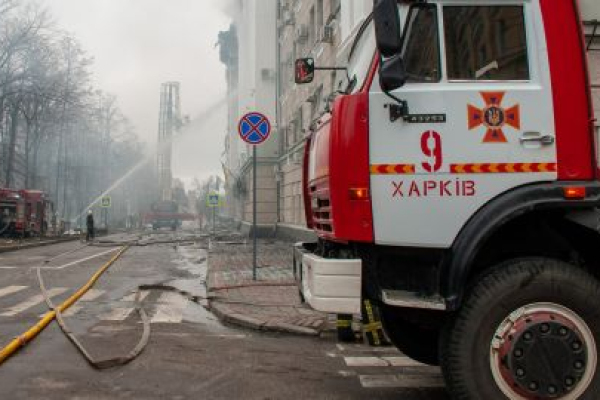 Ракетный удар по Харькову, вспыхнул пожар