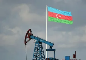 Цена азербайджанской нефти упала почти до $100