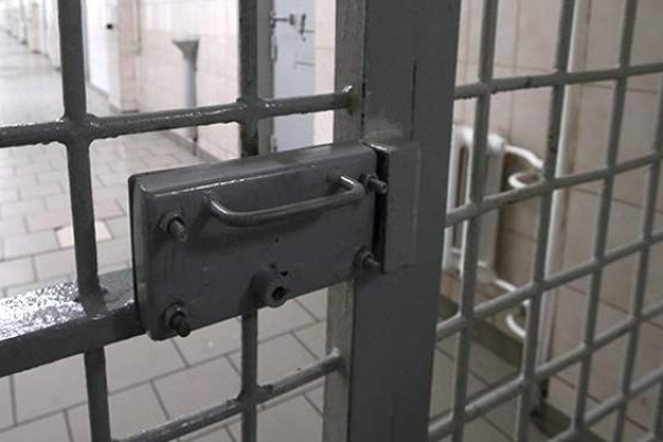 Пожизненное за связи с Ираном