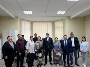 Министр труда провел прием граждан Кыргызстана в Москве