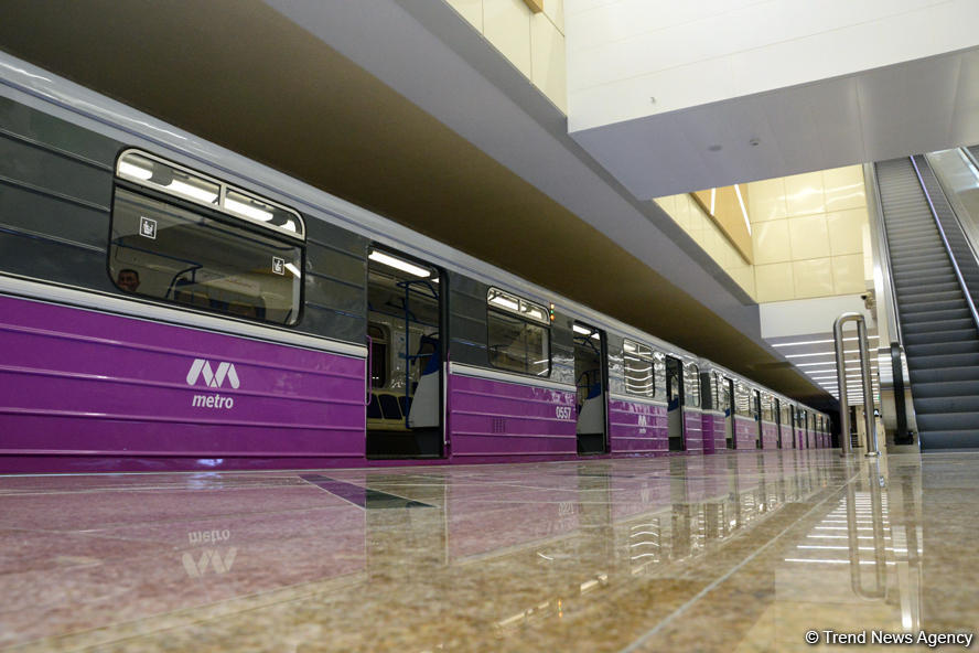Güclü yağış metronun intervalına təsir edib