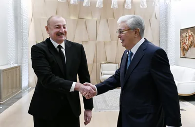 Алиев поздравил Токаева