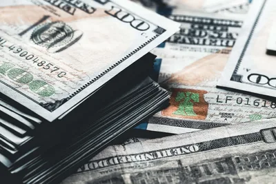 ЦБА: Покупка наличной валюты превысила ее продажу на $311 млн за 5 месяцев 2026г