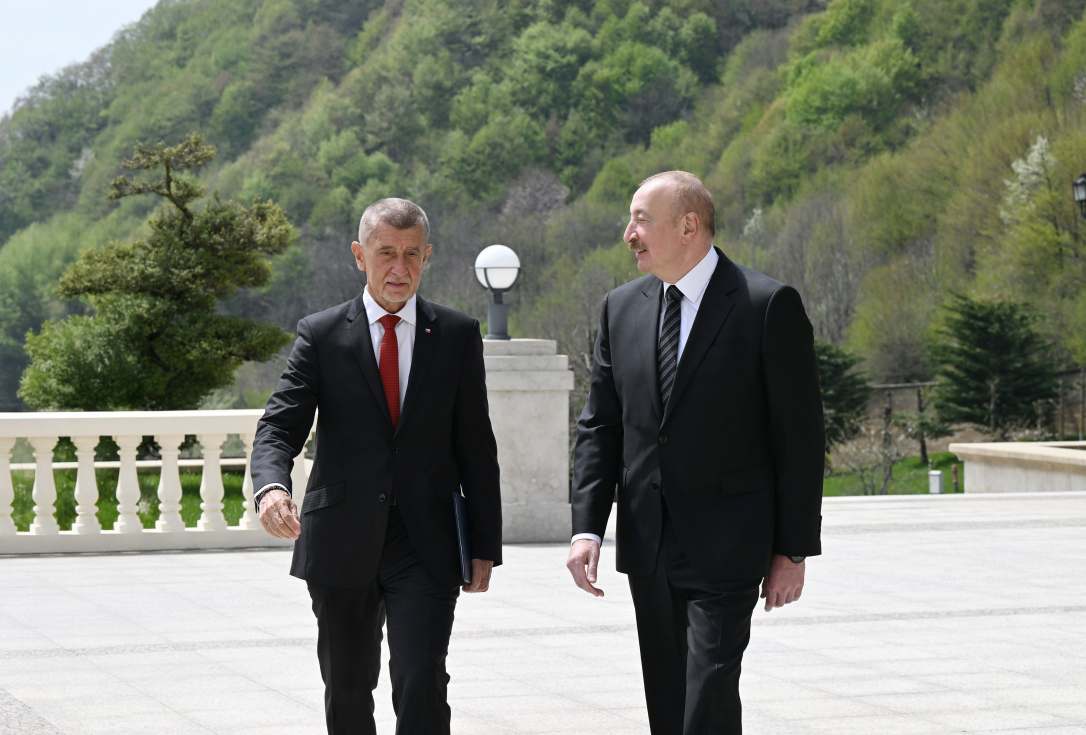 Qəbələdə Əliyev və Babişin görüşünün kadrları