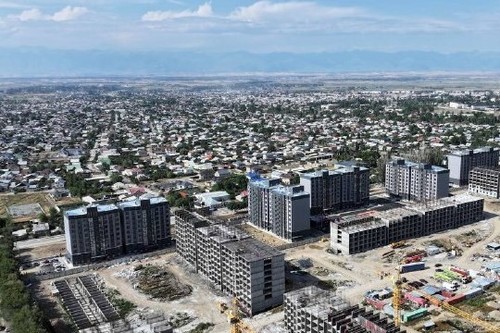 Кадастровая стоимость жилья в Бишкеке почти в 40 раз выше, чем в Кочкорском районе (данные по республике)