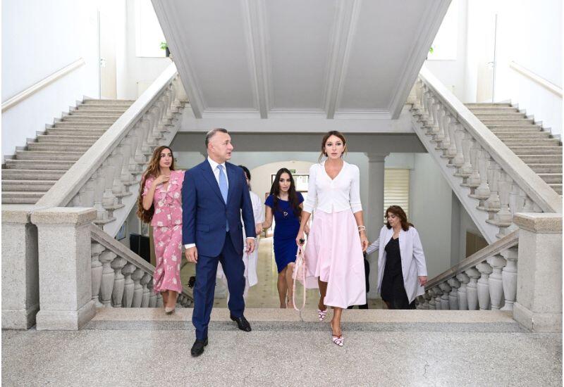 Birinci vitse-prezident Mehriban Əliyeva Elmi-Tədqiqat Pediatriya İnstitutunu ziyarət edib