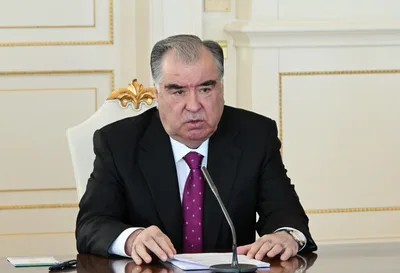 Эмомали Рахмон направил поздравительное письмо Президенту Ильхаму Алиеву