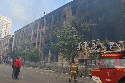 В ходе ночных ударов по Киеву повреждено здание посольства Азербайджана