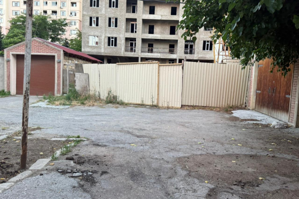 Montin City выживает людей у «Гянджлика». Крышу под дождь, воду под нож…