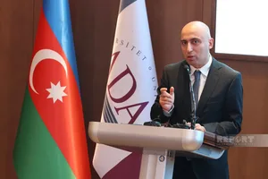 Эмин Амруллаев: Учителей на полной ставке освободят от сертификации