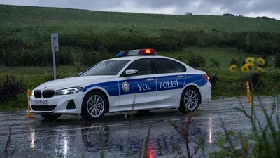 Дорожная полиция Азербайджана предупредила водителей и пешеходов в связи с неблагоприятными погодными условиями