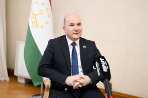Посол: Таджикистан расширяет сотрудничество с Азербайджаном в рамках Среднего коридора
