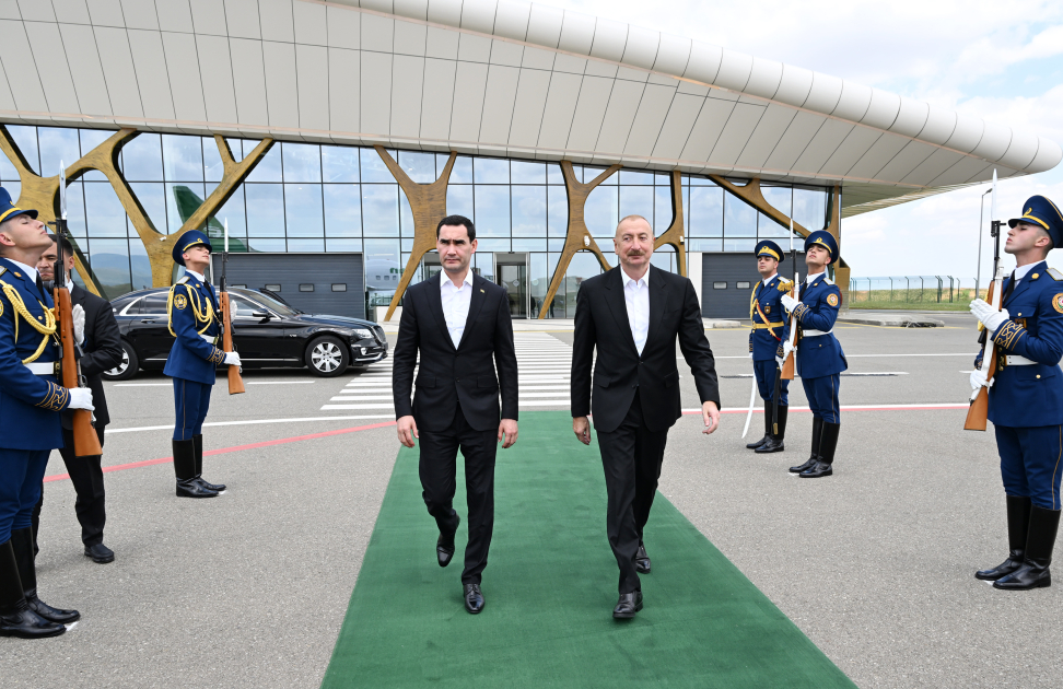 Завершился государственный визит Президента Туркменистана Сердара Бердымухамедова в Азербайджан (ФОТО)