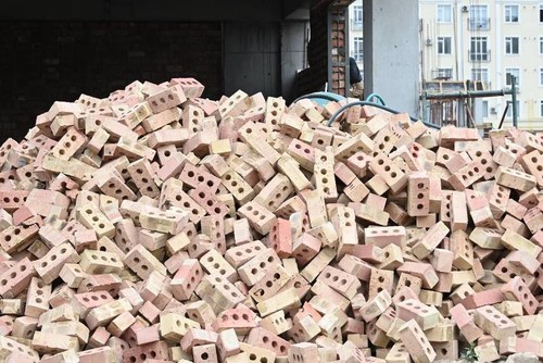 В Кыргызстане производство керамического кирпича в январе-мае выросло на 57,4%