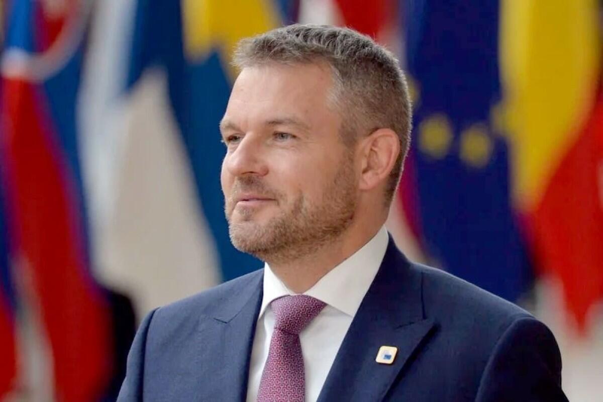Президент Словакии едет в Азербайджан, посетит Карабах