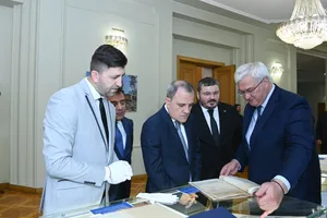 Архивные документы времен АДР показали Байрамову в Киеве