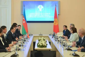 Сахиба Гафарова встретилась со спикером парламента Кыргызстана