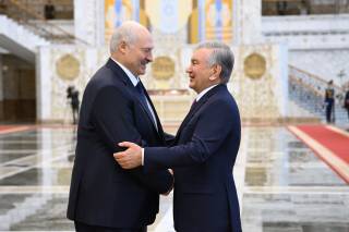 Состоялась торжественная церемония встречи Президента Узбекистана