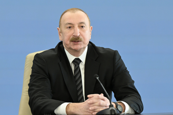 İlham Əliyev xatırladır: Dollar 1,7 manat dəyərindədir