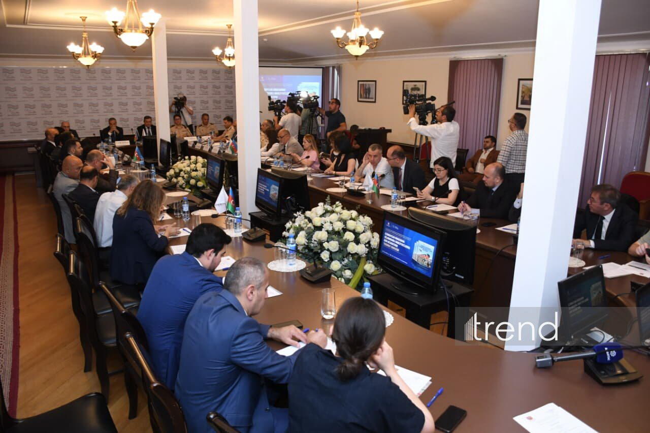 В Баку презентовали отчет о миротворческих операциях Азербайджанской армии